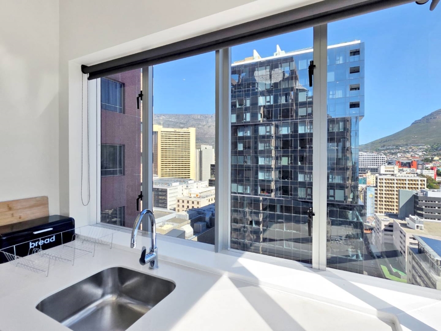 2 Bedroom Property for Sale in Cape Town City Centre Western Cape